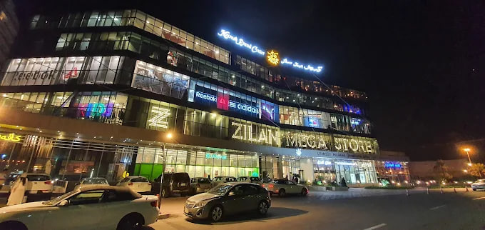 نمای بیرونی مرکز خرید کوروش کیش